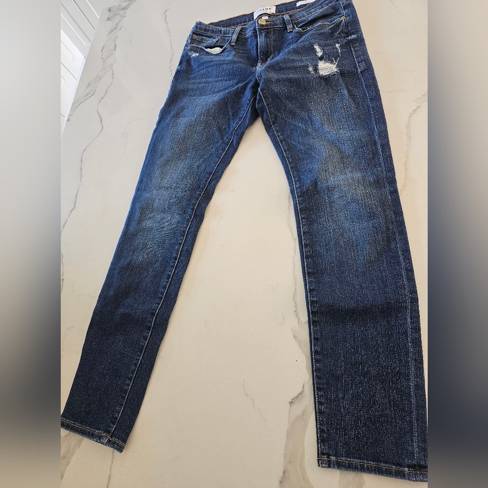 Cute frame jeans! Like new